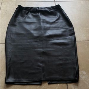 Boohoo faux leather pencil skirt